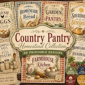 Op de afbeelding: Een verzameling vintage-stijl boerderijkeuken muurkunst prints. De prints tonen illustraties van eieren, brood en groenten, met tekst zoals "Fresh Eggs Daily" en "Homemade Bread". De collectie heet "Country Pantry Homestead Collection".