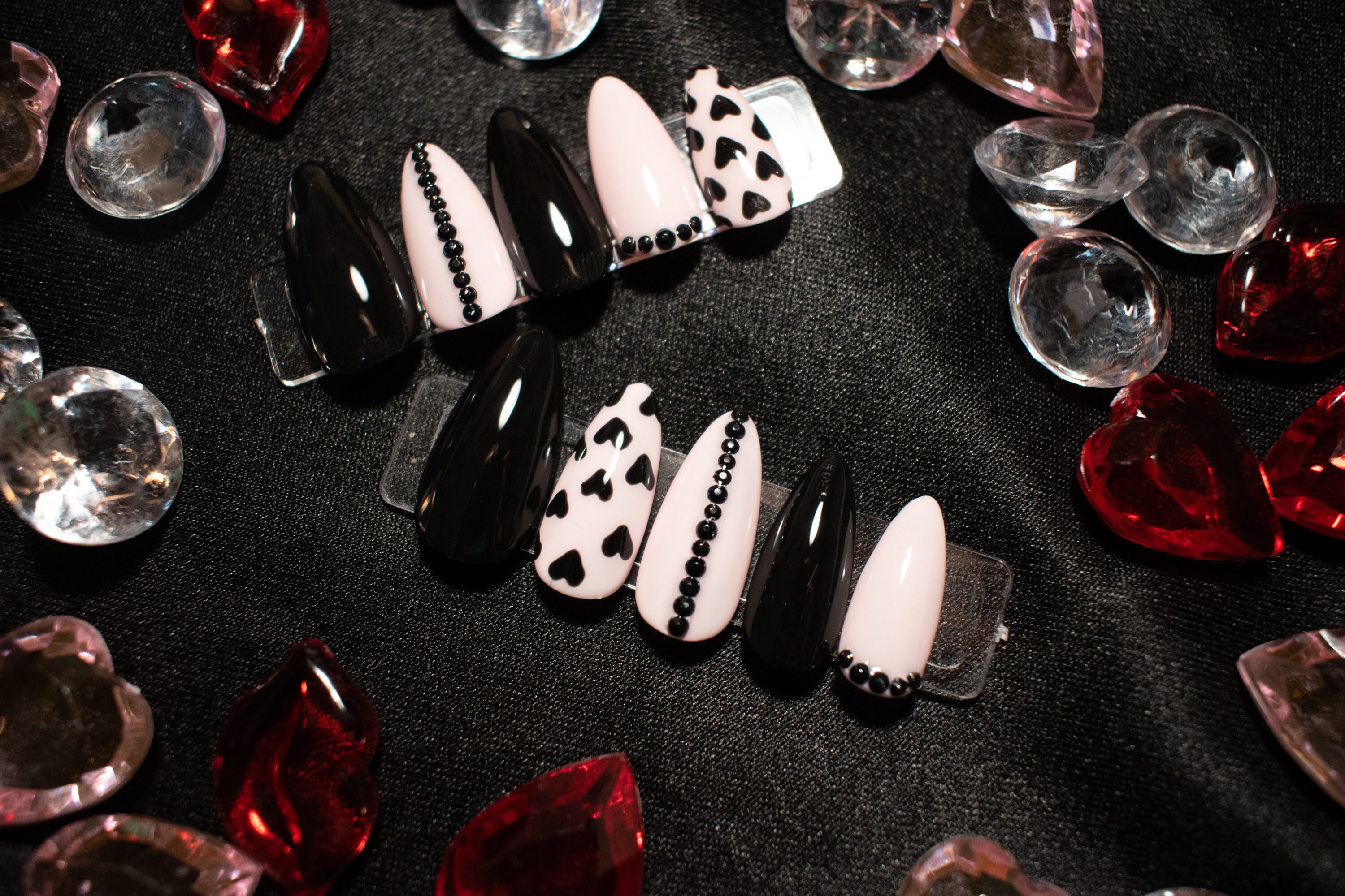 minkissy 160 Pcs Heart Shaped Nail Diamonds Rhinestones Manicure Jewelry  Alloy Nail Charms Heart Nail Decor DIY Charms Manicure Nail Art Nail Art