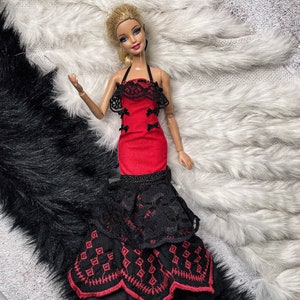 Robe rouge et noire pour la mode vêtements de poupée taille 11,5 pouces 30 cm