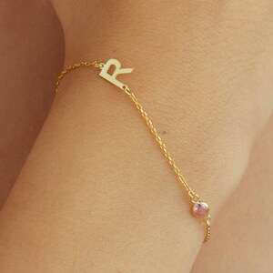 Pulsera inicial de piedra de nacimiento, regalo de dama de honor, regalo de Navidad, pulsera de letras, regalo para ella, piedra de nacimiento familiar