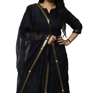 black dupatta for women