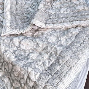 Light Gray Cotton Throw Blanket – Hand Block Printed Quilt Twin/Queen/King Bedding – Boho Bedspread Sofa Cover – Soft Quilted Bed Coverlet
