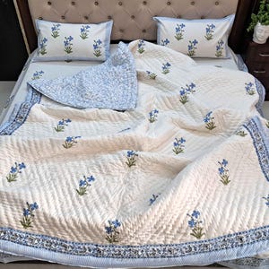 Oversized katoenen dekbedset met blokprint, blauw-witte beddengoedset met bloemen - tweeling, koningin, koning gewatteerde handgemaakte sprei Premium beddengoed