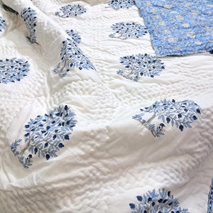 Jaipur katoenen quilt met hand blokprint blauwe sprei levensboom