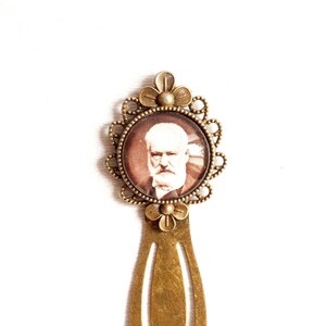 Marque page avec portrait de Victor Hugo, clip livre cabochon en verre avec célèbre auteur français, cadeau pour lecteurs, cadeau littérature image 2