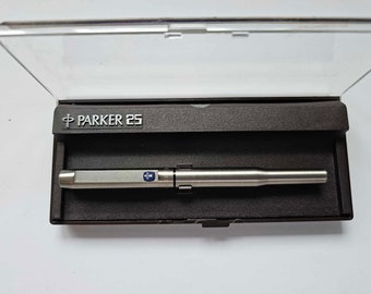 Vintage Parker 25 fountain pen in original box with instructions