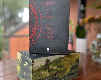 The Hobbit/Lord of the rings  Box set with Custom spray edges