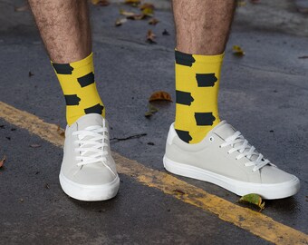 Iowa Game Day Outfit Socks for Men and Women Socks for Fans College Acceptance Graduate Alumni Gift Socks for Groomsmen Fathers Day Gift