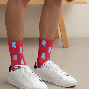 Ole Miss Game Day Outfit Socks for Men and Women Socks for Fans College Acceptance Graduate Alumni Gift Socks for Groomsmen Fathers Day Gift
