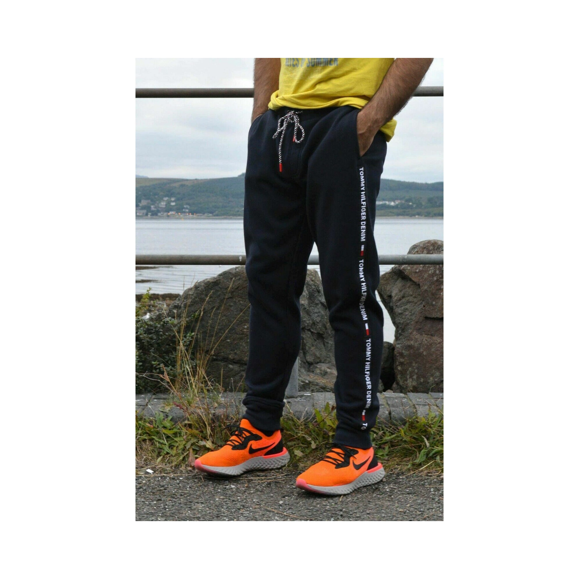 EVERDION Track Pants  Buy EVERDION Green Side Tape Straight Fit Track Pants  Online  Nykaa Fashion