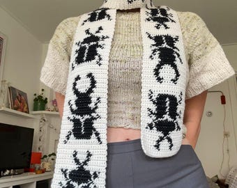 Beetle Scarf Crochet Pattern | Beginner Level Tapestry Project