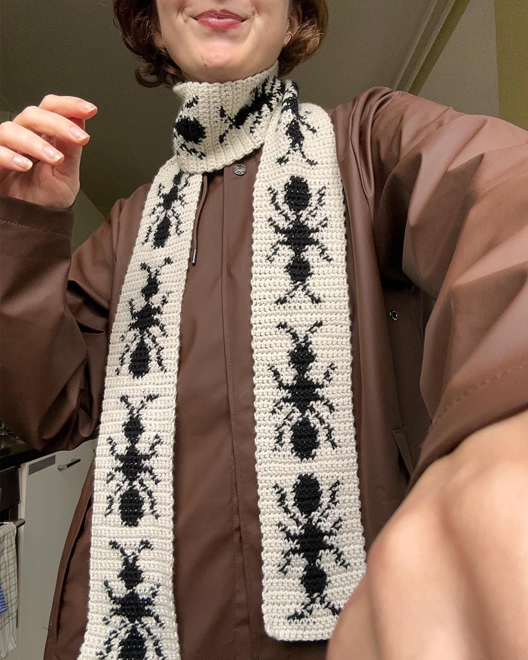 PDF Ant Scarf Crochet Pattern | Cute Easy Beginner Project | Handmade Gift Idea | Bug Bugs Ant Beetle Spider Insect | Winter Accessory Shawl