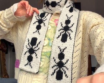 Ant Scarf Knitting Pattern | Double Knit
