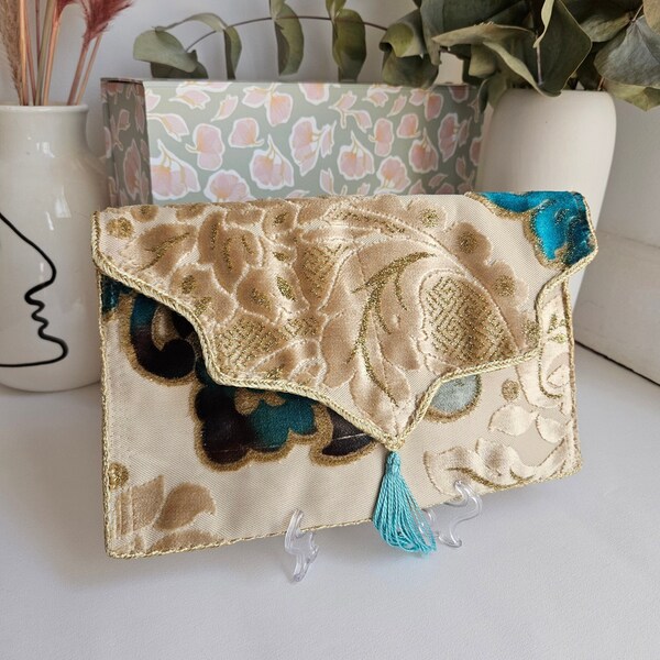 Pochette mariage bleue et beige pailletée avec bandoulière idéale pour une soirée ou une cérémonie