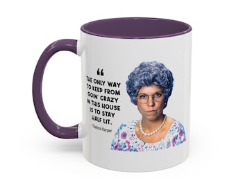 Família da Mama, Caneca de Cerâmica Stay Lit, 11oz