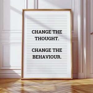 Letter Board Änderung des Gedankens, Änderung des Verhaltens Schwarzweiß druckbare Wandkunst minimalistische positive Denkweise für Zuhause und im Büro