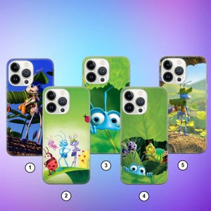 Könnte beinhalten: Fünf Smartphone-Hüllen mit Charakteren aus dem Film Das große Krabbeln. Hülle 1 zeigt eine blaue Ameise mit einem Blatt. Hülle 2 zeigt eine Gruppe bunter Insekten. Hülle 3 zeigt ein blaues Ameisengesicht. Hülle 4 und 5 zeigen verschiedene Insekten.