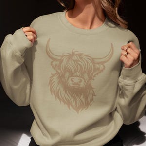 Highland cow sweatshirt cow gift cow lover highland cow gift highland cow shirt cow lover sweater hairy coo shirt tone on tone Highlander