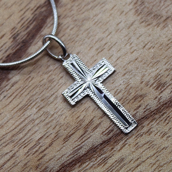 Pendentif Argent 925  Crucifix-Croix Catholique-Bijou fait main facetté