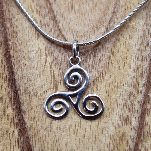 Silver Triskele Necklace, Breton Pendant, Snake Chain, Celtic Jewelry, Chain Pendant, Girlfriend Gift, Birthday Gift, Aesthetic Jewelry