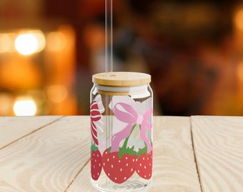 Coquette Glaswaren, Erdbeer-Design-Glaswaren, Trinkgefäße im Coquette-Stil, einzigartiges Erdbeerglas, schrullige Glaswarendesigns