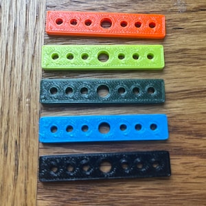 Linked Dipole Insulators