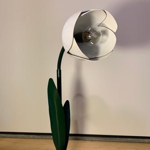 Peter bliss tulip lamp deals
