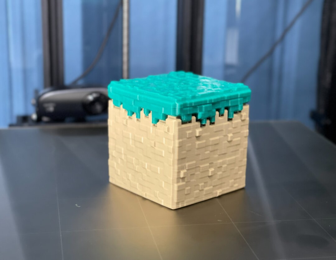 Minecraft Grass Block Container Fidget Toy Box Desktop Storage