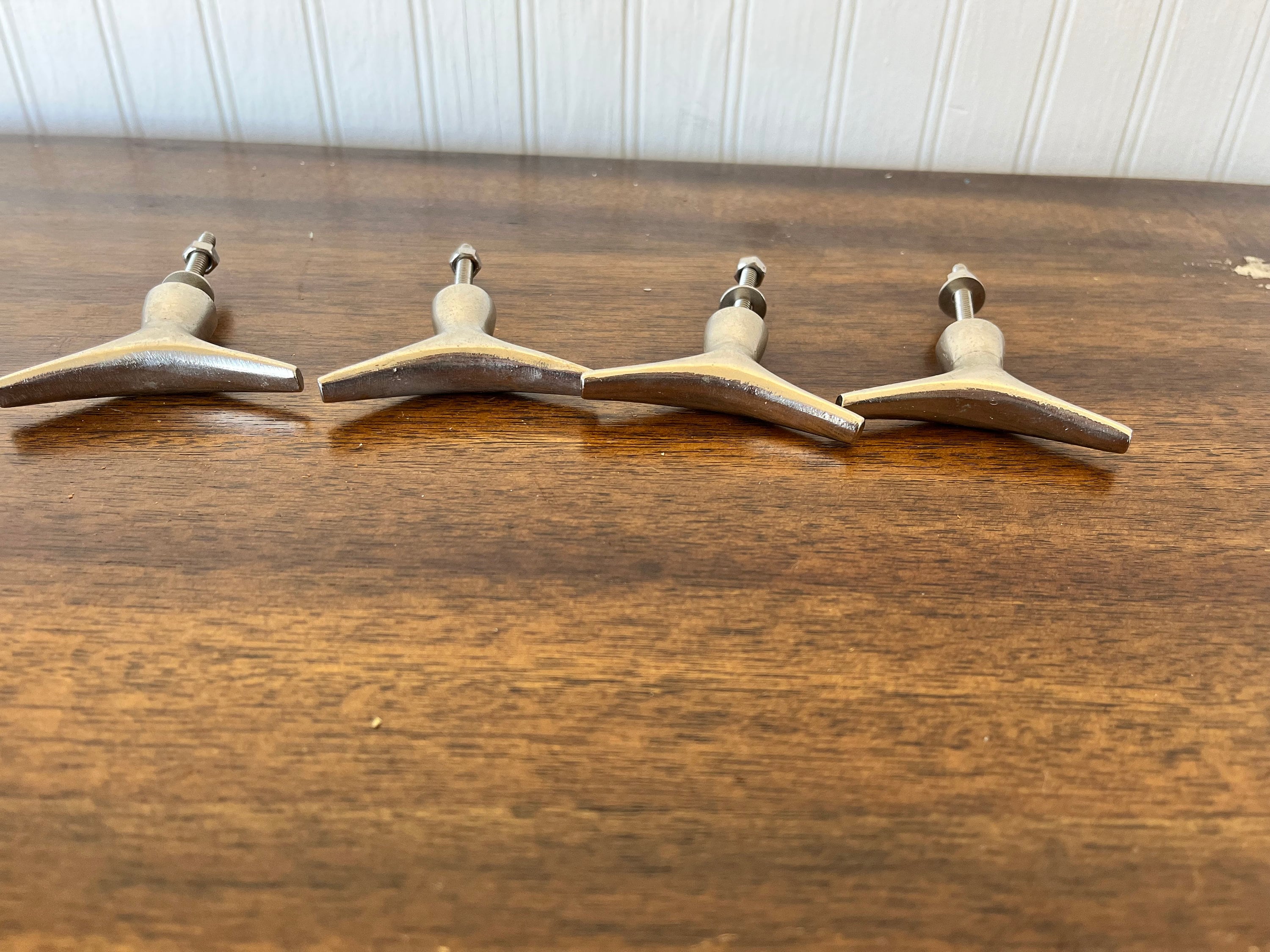 Nautical Vibes Set of 4 Retro Boat Cleat Knobs Drawer Pulls With