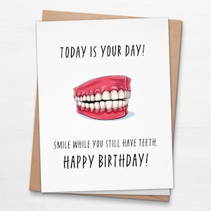 Carte d'anniversaire prothèse dentaire - carte d'anniversaire drôle - carte dents drôles - vieille carte de voeux d'anniversaire