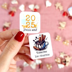 STICKERS de NAVIDAD #2: 2 hojas con 12 pegatinas artesanales cada una. Tradiciones de España, Reyes Magos, uvas, churros, brindis, mazapanes