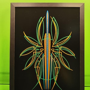 Handbemaltes Pinstriping-Panel im Old-School-Stil, perfekt für Liebhaber amerikanischer Autos, Kustom Culture und Garagenkunst.