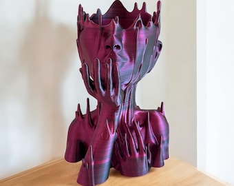 Head planter, Melted head plant pot, Artistic planter for indoor plants and outdoor plants, a gift for you or yourself. planter decoration