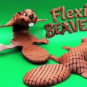 Könnte beinhalten: Zwei braune Flexi Beaver-Spielzeuge werden vor einem grünen Hintergrund gezeigt. Ein Biber steht mit ausgestreckten Armen, der andere liegt. Der Text "Flexi Beaver" ist in braunen Buchstaben im Holzstil gehalten.