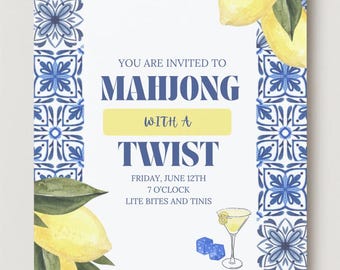 Op de afbeelding: Uitnodigingskaart met een blauw-witte tegelrand en aquarel citroenen. De tekst luidt "YOU ARE INVITED TO MAHJONG WITH A TWIST" met evenementdetails. Een cocktail en ijsblokjes zijn ook afgebeeld.
