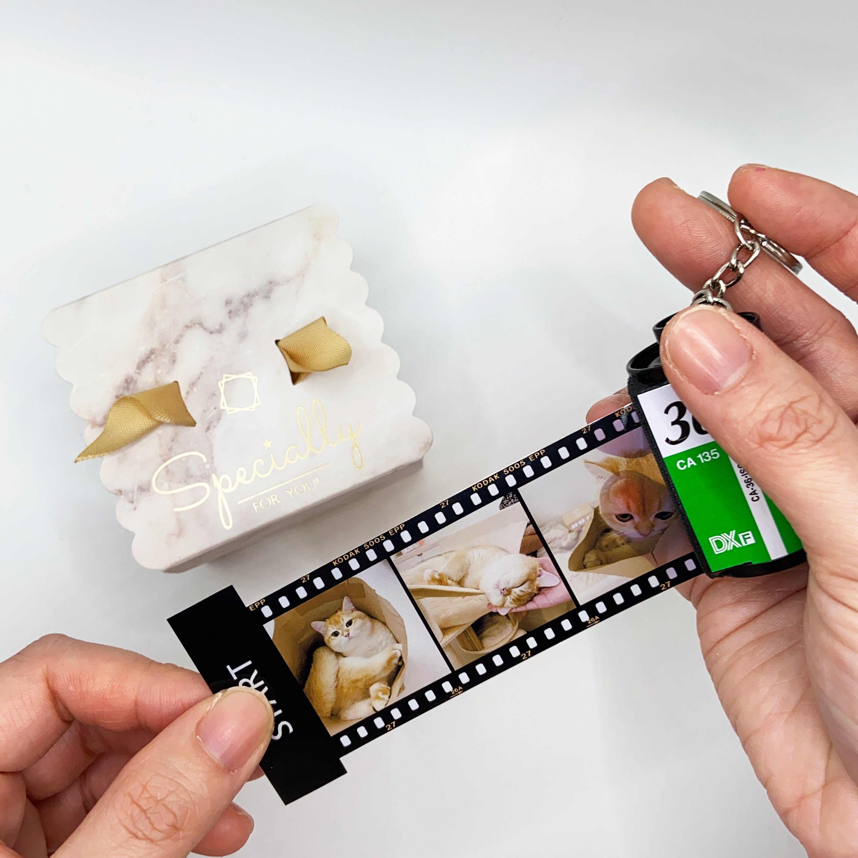 Film Roll Keychain, Photo Keyring, Film Roll gift, Personalized Photo Keyring, Photo gift, camera roll keychain, Film reel, Memorial Gifts