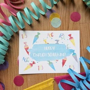 Glückwunschkarte Grußkarte zur Einschulung oder zum ersten Schultag für Schulkinder mit Schultüte hellblau mintgrün gelb rosa pink flieder