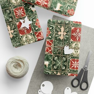 Red and Green Vintage Christmas Wrapping Paper - Wrapping Paper Rolls