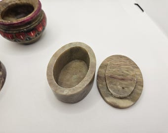 Vintage Stone Trinket Dishes, One Open and 2 with Lids