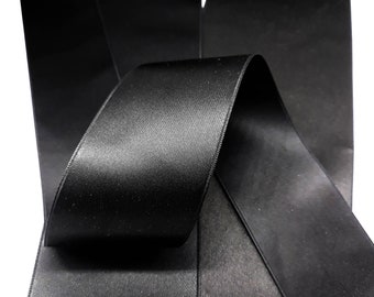 Hochwertiges schwarzes Satinband Satin Luxe doubleface schwarz Farbe 725 aus Schweizer Produktion in verschiedenen Breiten 50mm 70mm 100mm