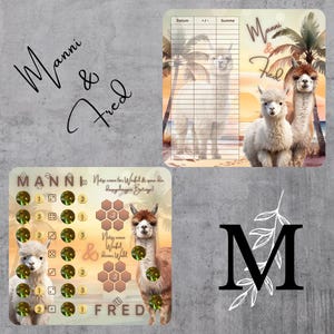 Könnte beinhalten: Eine Collage mit Illustrationen und Text. Oben rechts sind zwei Alpakas an einem Strand mit Palmen und dem Text "Manni & Fred" zu sehen. Unten links ist ein Spielbrett mit Alpakas und Würfeln abgebildet. Oben links steht der Text "Manni & Fred".