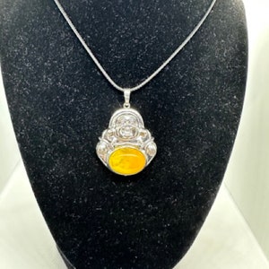 Collier Bouddha en pierres précieuses