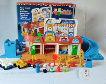 Vintage Fisher Price Main Street #2500 complete with box, made in UK (1986)