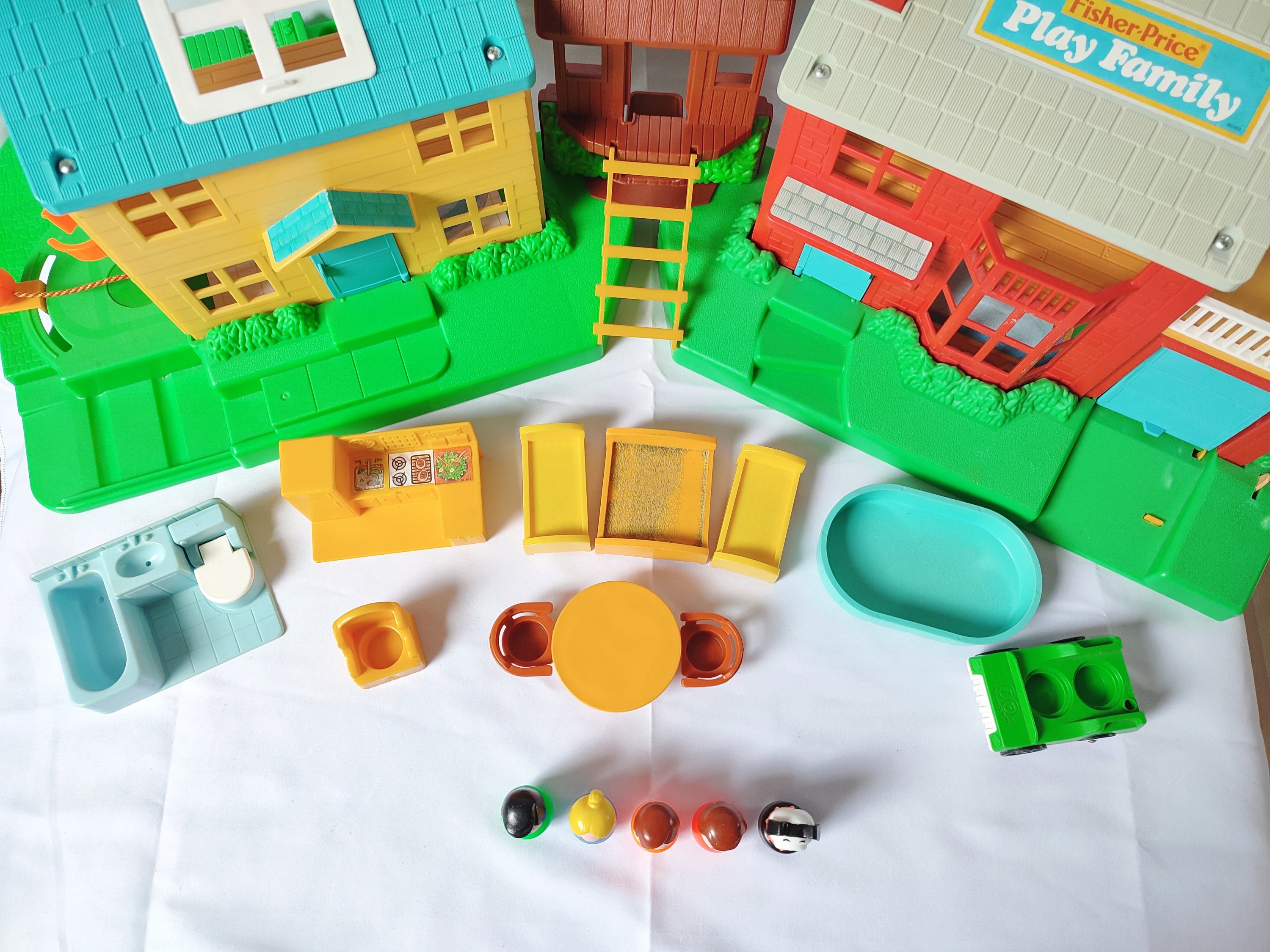 2551. フィッシャープライス ヴィンテージトイ Vintage Fisher Price Little People Neighborhood #2551, Made in UK