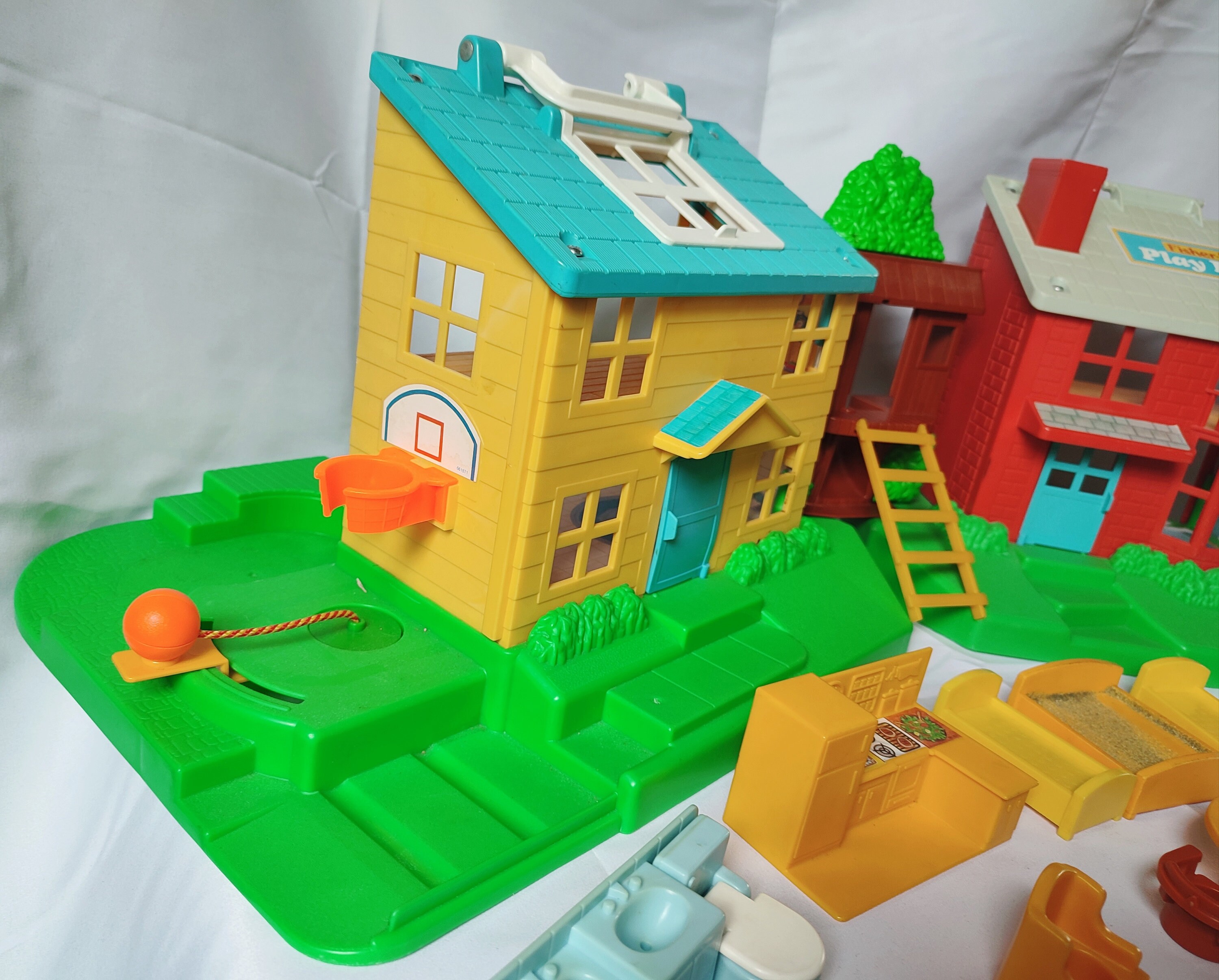 2551. フィッシャープライス ヴィンテージトイ Vintage Fisher Price Little People Neighborhood #2551, Made in UK