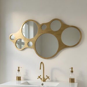 Ronde messing wandspiegel – meercirkelvormige gouden spiegel – handgemaakte eigentijdse badkamerspiegel – moderne statement muurkunst bubbels spiegel