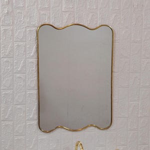 Asymmetrical Wavy Brass Mirror Irregular Mirror Home Decor Modern Wall Mirror for vanity and Bathroom