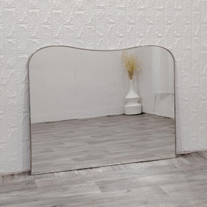 Italian Curved Antiqued Brass Mirror Butterfly Irregular Mirror Floor Silver Brass Mirror Bathroom Mirror Aesthetic Luxurious Wall Mirror