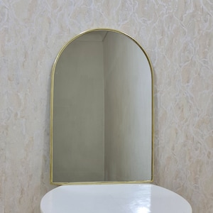 Espejo de pared con marco de latón en forma de arco, espejo arqueado, espejo hecho a mano, espejo de maquillaje, espejo de tocador, espejo decorativo de pared para dormitorio, espejo de baño