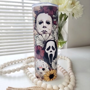 Halloween Becher, Floral Halloween Freunde Becher, 20 Unzen isolierter Becher mit Stroh, beängstigend Freunde Becher, Geschenke für sie, saisonale Tasse,